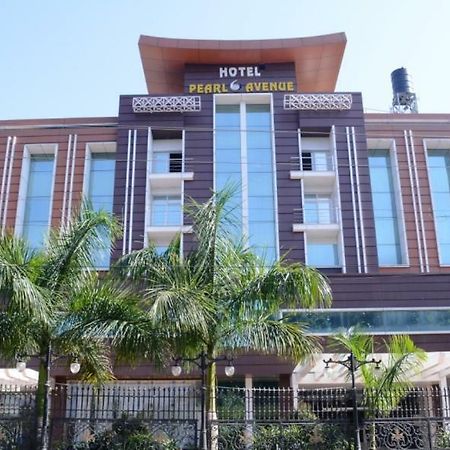 Hotel Pearl Avenue Dehradun Zewnętrze zdjęcie