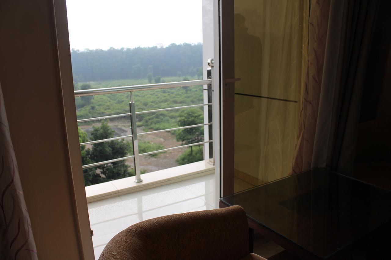 Hotel Pearl Avenue Dehradun Zewnętrze zdjęcie