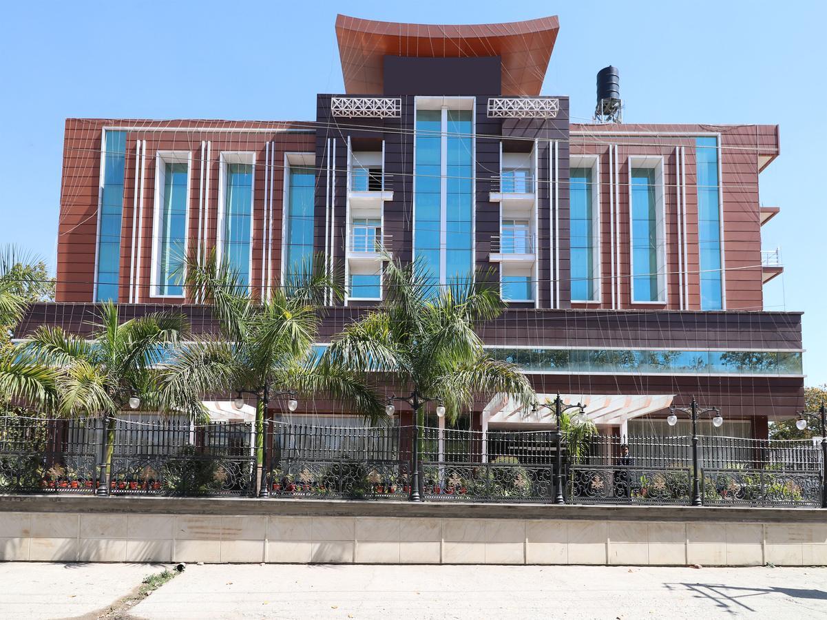 Hotel Pearl Avenue Dehradun Zewnętrze zdjęcie