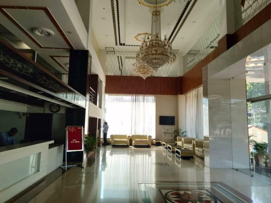 Hotel Pearl Avenue Dehradun Zewnętrze zdjęcie